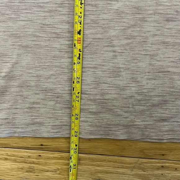 Men’s medium Rhone workout short sleeve shirt - Picture 4 of 6